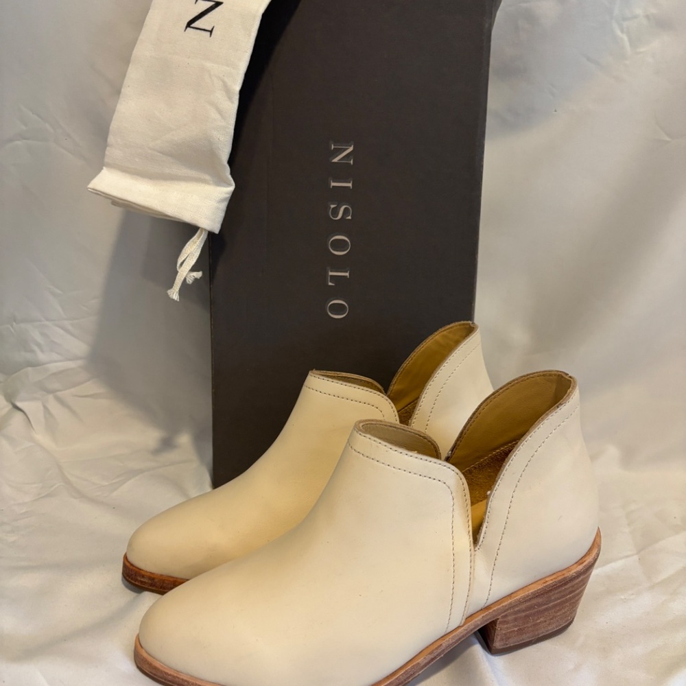 Nisolo Mia Ankle Boots In Bone, Size 5, NEW!